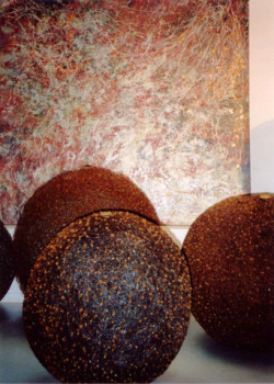 Œuvre contemporaine nommée « Sphères sur fond céleste », Réalisée par ADRIENNE JALBERT